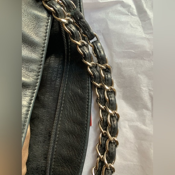 Chanel Ultimate soft leather Bag - Picture 8 of 9